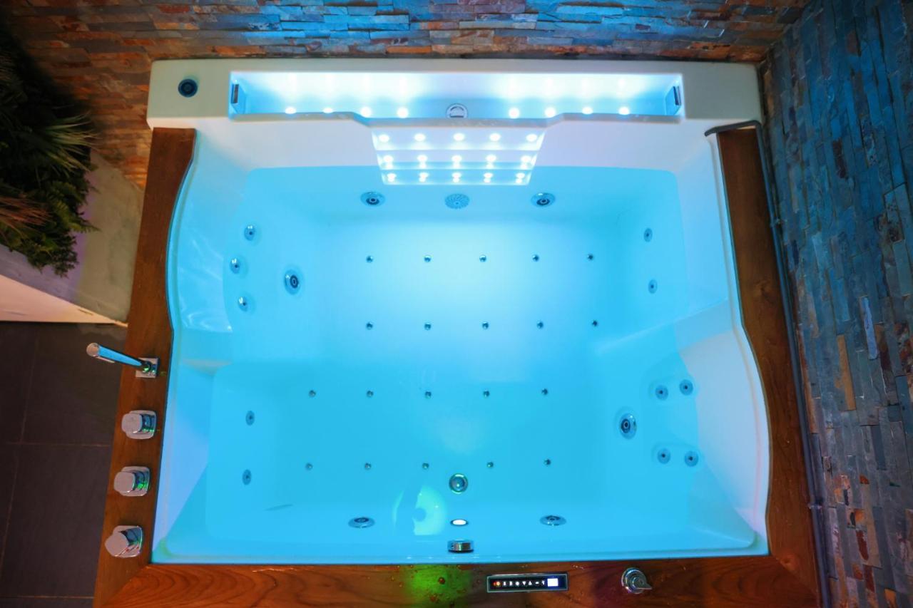 Les Bulles Medievales - Appartement Dedie Au Bien Etre Avec Spa - Netflix Et Wifi - Climatisation Carcassonne Zewnętrze zdjęcie